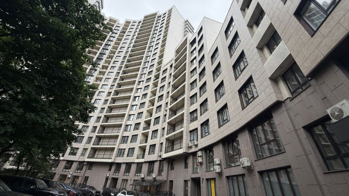 Продаж 5-к квартири вул. Василя Тютюнника 28а - фото 1