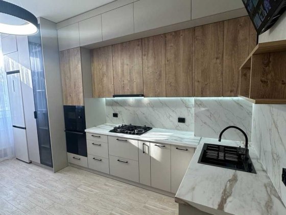 Продаж 1-кім. зданої новобудови з ремонтом в центрі міста Чернівці