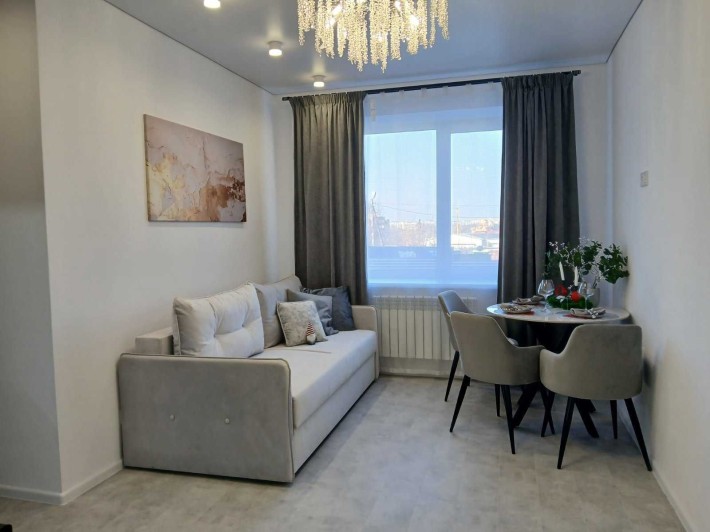 Простора квартира з сучасним ремонтом в новому будинку, ніхто не жив - фото 1