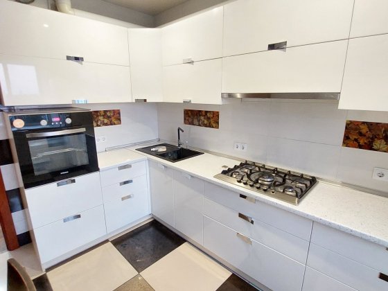 ЦЕНТР Автономка Продам 3 комнатную квартиру Чернігів