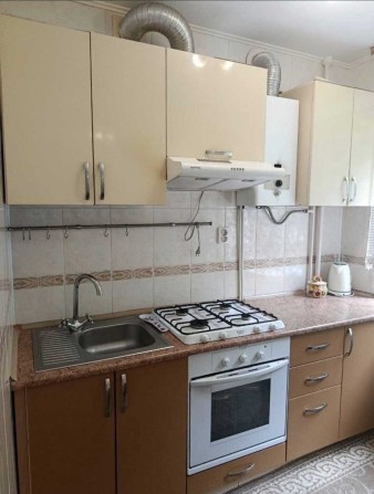 Продаж 2 к. квартири. Вишенька. Середній поверх. - фото 1