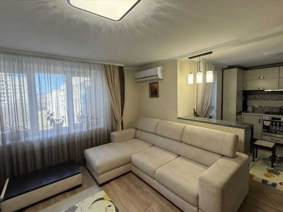 Продається 3-х кімнатна квартира, сучасний ремонт, техніка та меблі. Винница