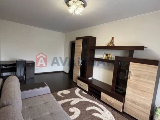 Гарна квартира. Власна комора на поверсі, входить у вартість. Вінниця