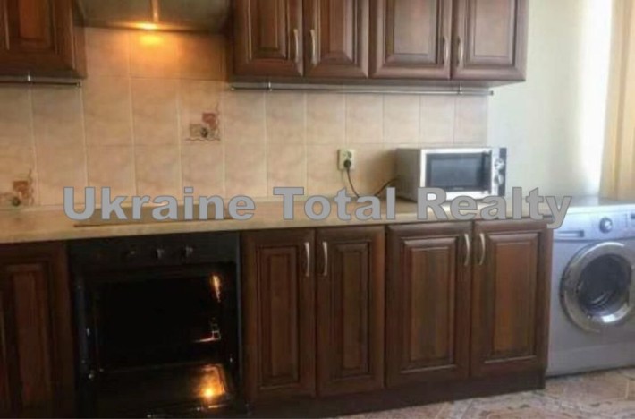 Продаж чудової 2 кімнатної квартири біля метро Позняки! Вул. Мишуги 8 - фото 1