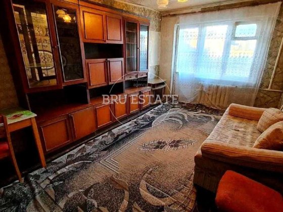 Продам 2 к вул.Воскресенський 30-Б.( Перова) м.Дарниця Київ