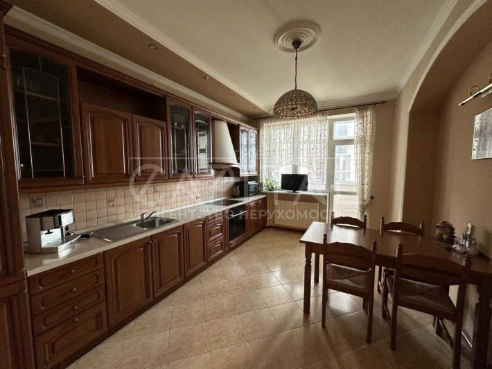 Квартира на Печерську з видом на Палац «Україна»/Інвертор на ліфти - фото 1