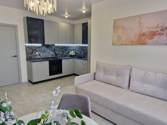 Продам 2 кімнатну квартиру, кухня вітальня та 2 спальні! Винница