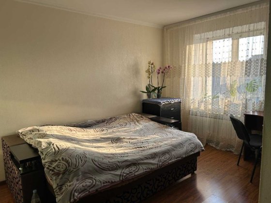 (3) Продам 2-кімнатну квартиру на Київській вулиця С. Зулінського 0691 Винница