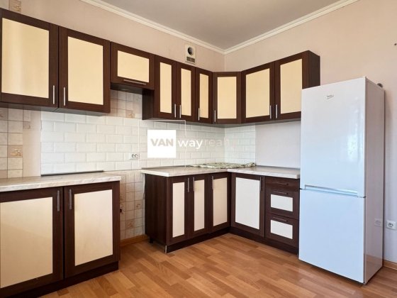 Осокорки, вул. Чавдар 3 — 2к квартира під ремонт, 3 поверх