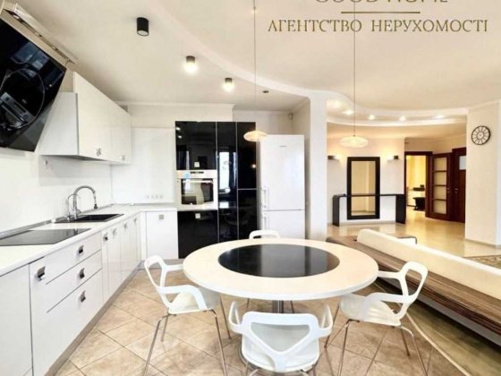 Солом'янський район, 4-кімнатна квартира, Без комісії.