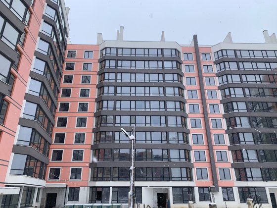Продається простора трикімнатна новобудова в ЖБК «Парк Авеню» Черновцы