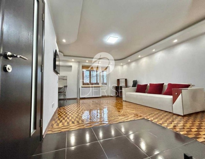 Продам квартиру Предславинська, метро Палац Україна - фото 1