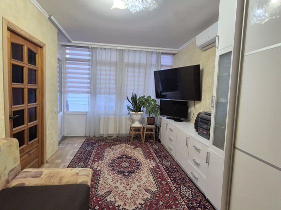 Продам двокімнатну квартиру поруч з Ляльковим театром Чернігів