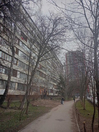 Фасадна 3-кімнатна під комерцію поруч з метро Печерська - фото 1