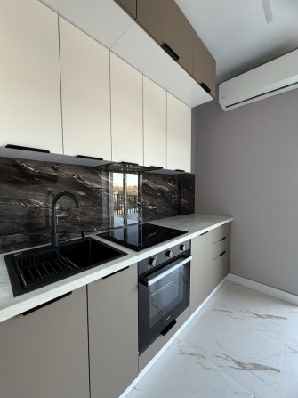 Продаж просторої світлої квартири - фото 1