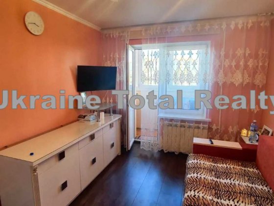 БОРЩАГІВКА! 1 кімнатна квартира з ремонтом! Вул Махова (Жолудєва) 5 Киев