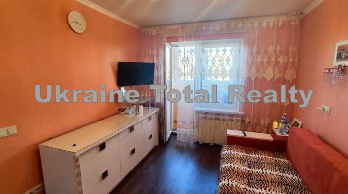 БОРЩАГІВКА! 1 кімнатна квартира з ремонтом! Вул Махова (Жолудєва) 5 - фото 1