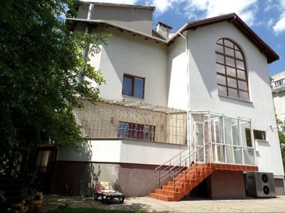 Продаж шикарної квартири з окремим входом і гаражем Вінниця