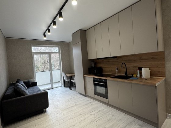 Продається 1,5 кімн новобудова центр Ужгород