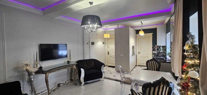 Продаж гарної квартири в самому центрі міста Ужгород - фото 1