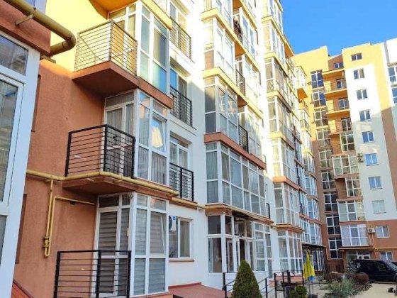 Продається 3-кім новобудова на вул Руська (Меблі Майя, АТБ, McDonalds) Черновцы