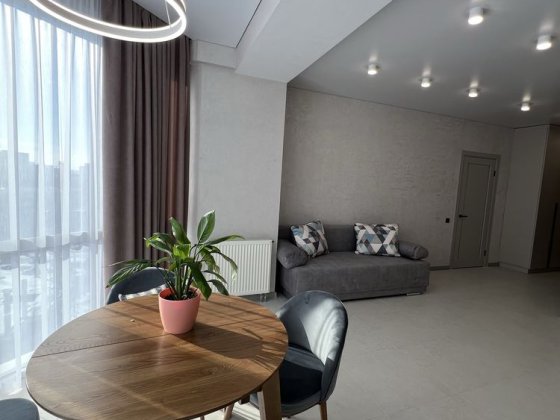 Продаж сучасноі квартири вул.Володимира Великого Черкассы