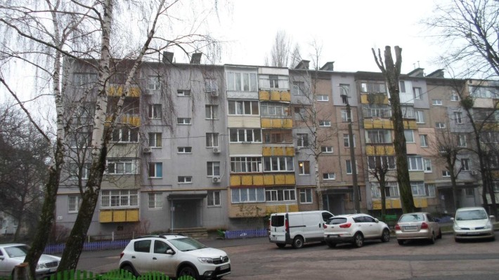 2 кім. квартира Річпорт, Іллєнка, 5/5 П, 50 кв.м. під капремонт - фото 1