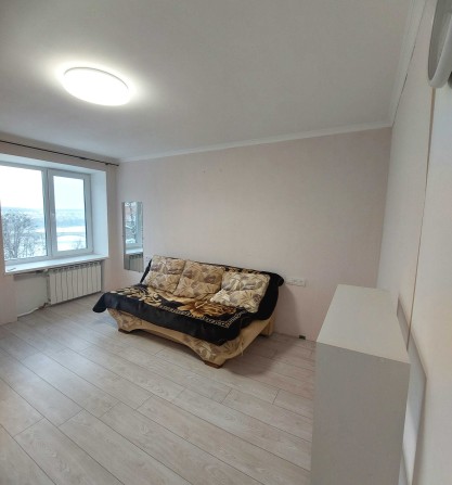 Продам 2 кімнатну квартиру в центрі міста - фото 1