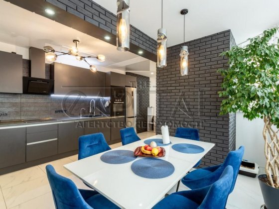 Продаж квартири в ЖК «Чотири Сезони» — 117 м², 9 поверх Київ