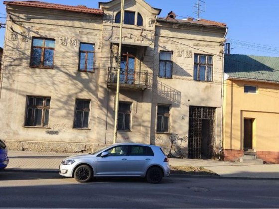 Продається 2 кім.квартира в центрі міста Ужгород