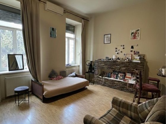 Продаж 3.кім.(двоярусної)квартири в центрі міста вул.Собранецька Ужгород