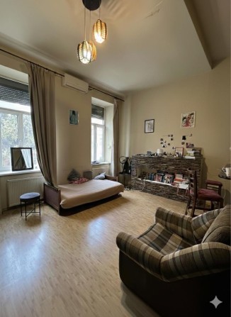 Продаж 3.кім.(двоярусної)квартири в центрі міста вул.Собранецька - фото 1