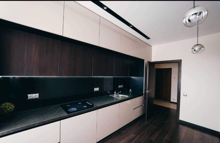 Продаж трикімнатної квартири з газовим опаленням - фото 1