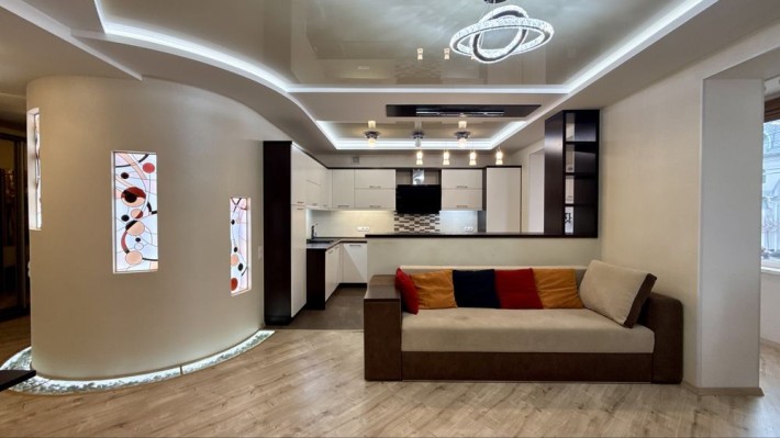 3х кк в центрі, масив закритого типу, охорона! Сучасний ремонт - фото 1