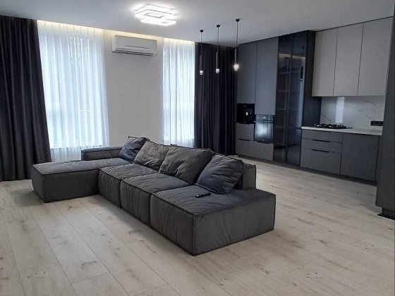 Трикімнатна новобудова з якісним ремонтом Чернівці