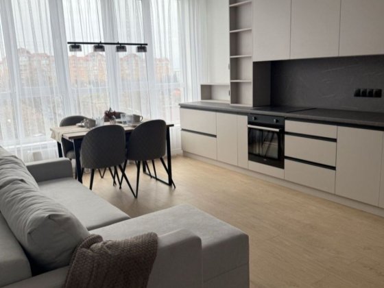 3-а кв- ра в новобудові, центо Черкассы