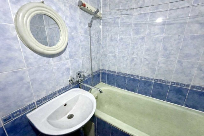 Продаж 3к Квартири АГВ Не кутова Урожай - фото 1