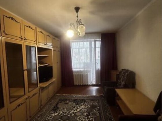 Продам одно кіинатну кварттру рн Урожай Винница