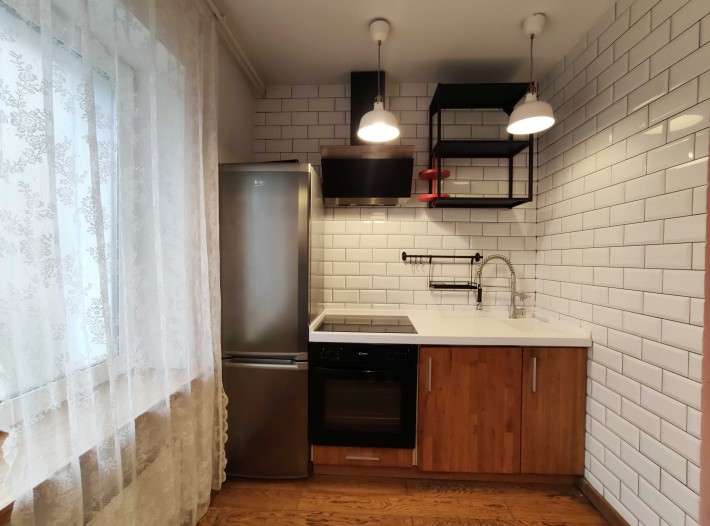 Продам 3х кімнатну квартиру, цегляний будинок, метро Мінська 3 хв - фото 1