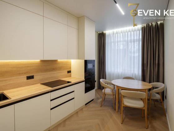 Продаж 2к квартири 61 кв. м на 6-а вул. Приміська Черновцы