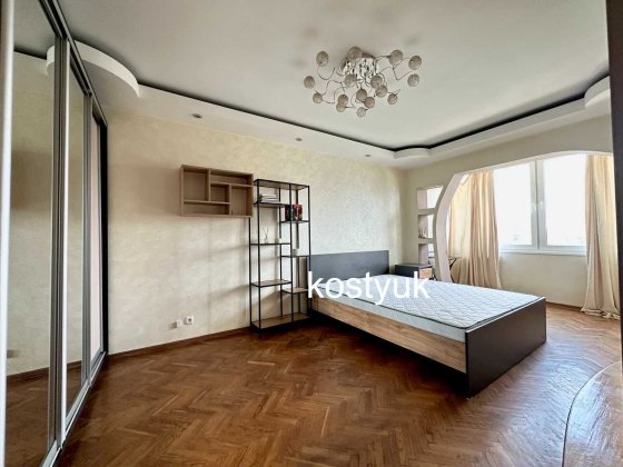 Продаж 1 кімн. квартира Березняківська, 33м2,  Березняки, Дніпровський Київ