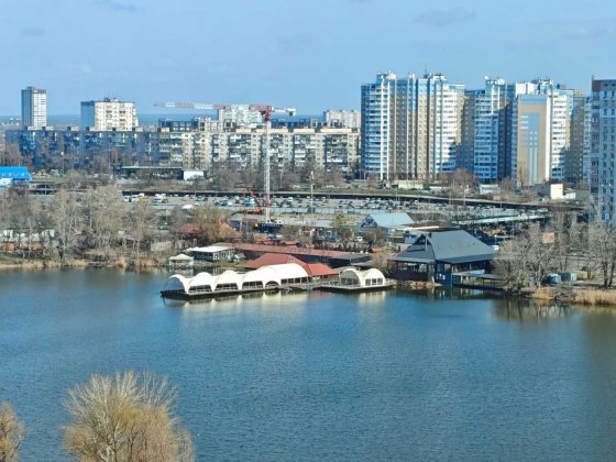 Продаж видової 2-кімнатної квартири вул. Драгоманова 1-Г. Власник!