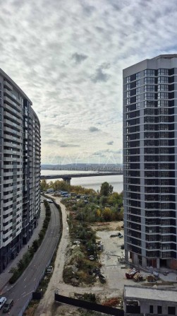 ТЕРМІНОВИЙ ПРОДАЖ однокімнатної квартири. ЖК Зарічний. метро Славутич - фото 1