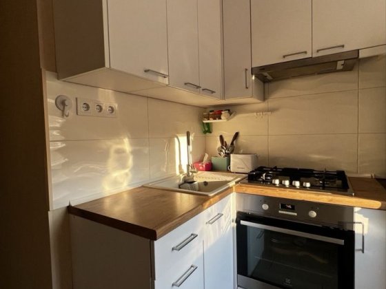 Світла однокімнатна квартира Вереснева 5 Київ