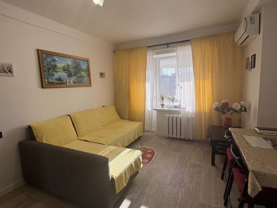 Продаж затишної  2-кімнатної квартири  по вул. Каунаська