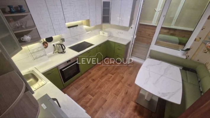 Простора 3-кімнатна 95 м² біля озера, з ремонт, Голосіївський район - фото 1