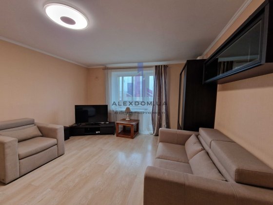 Продаж 1-к кв 40м2 пр-т Лісовий 22, Лісовий масив Чернігівська Лісова