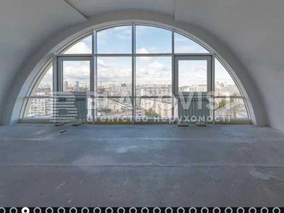 Трирівнева квартира  Оболонь  набережна та Парк Наталка. Київ