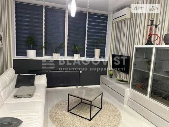 Троєщина Градинська Лаврухіна продаж квартири Киев