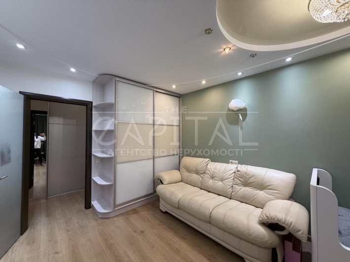 2-кімн квартира Урлівська 38 Позняки Осокорки 67м2 з ремонтом інвертор - фото 1